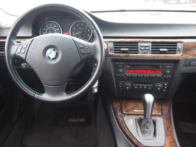 2006 BMW 325 i
