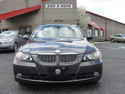 2006 BMW 325  i