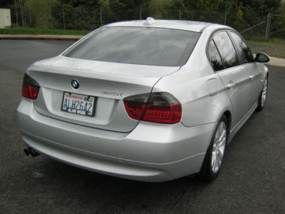 2006 BMW 325  i