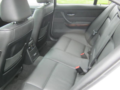 2006 BMW 325  i