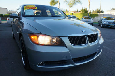 2006 BMW 325  i