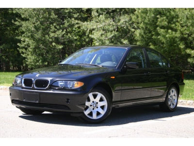 2004 BMW 325  xi