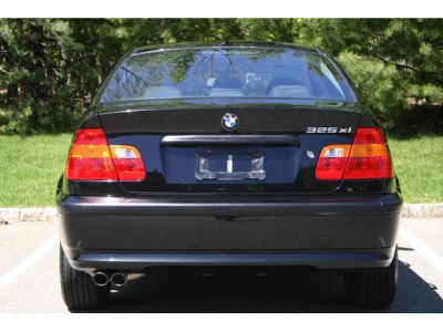 2004 BMW 325 xi