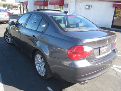 2006 BMW 325  i