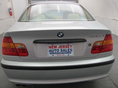 2004 BMW 325 xi