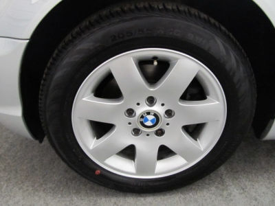 2004 BMW 325 xi