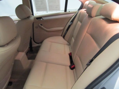 2004 BMW 325 xi