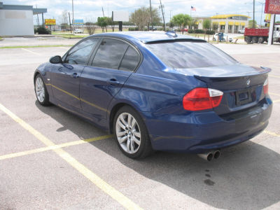 2006 BMW 325  i