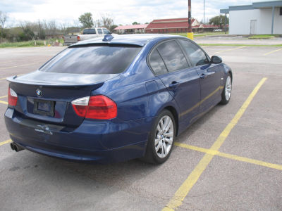 2006 BMW 325  i