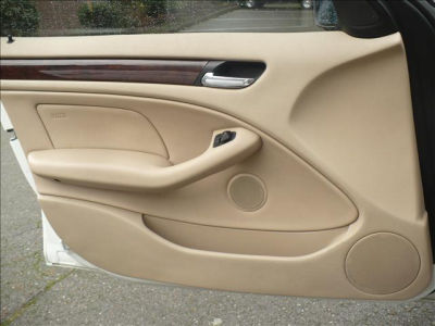 2005 BMW 325  i