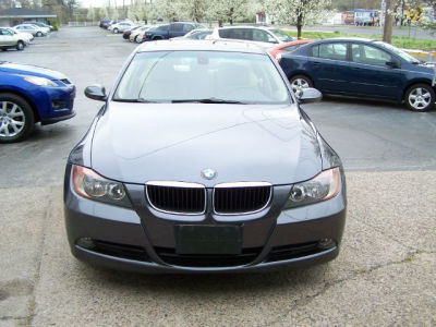 2006 BMW 325  i