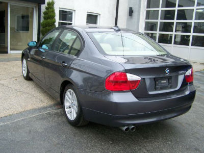 2006 BMW 325  i