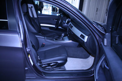 2006 BMW 325  i