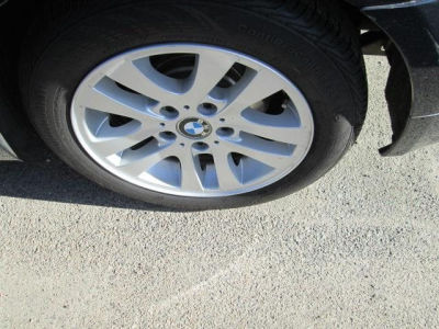 2006 BMW 325  xi