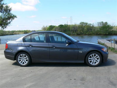 2006 BMW 325  i