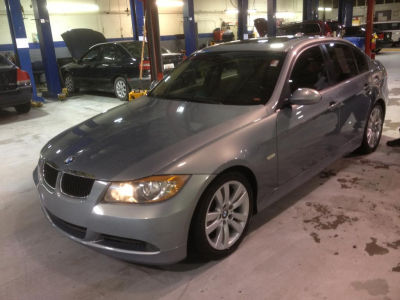 2006 BMW 325  i