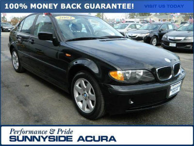 2004 BMW 325  xi