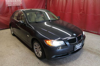 2006 BMW 325  i