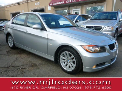 2006 BMW 325  i
