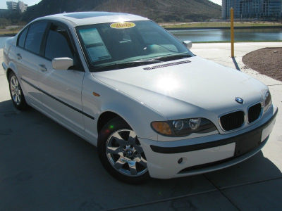 2005 BMW 325  i