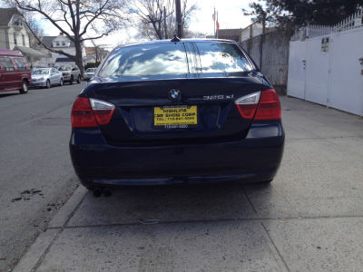 2006 BMW 325  xi