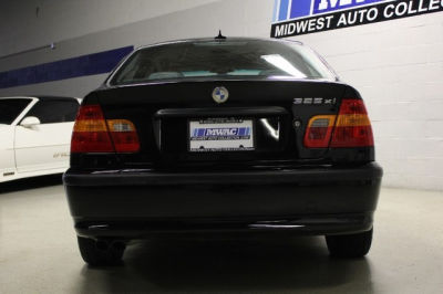 2004 BMW 325  xi