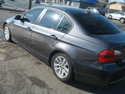 2006 BMW 325  i