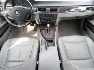 2006 BMW 325  i
