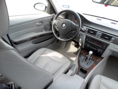 2006 BMW 325  i