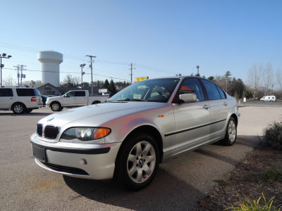 2003 BMW 325  xi