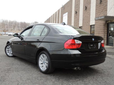 2006 BMW 325  i