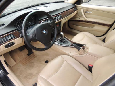 2006 BMW 325  i