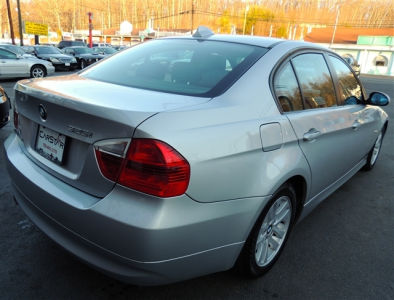 2006 BMW 325  i