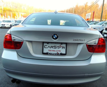 2006 BMW 325  i