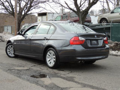 2006 BMW 325  xi