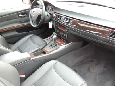 2006 BMW 325  xi