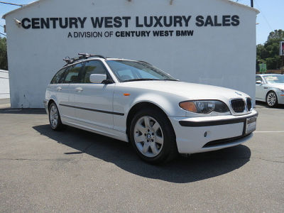 2003 BMW 325  iT