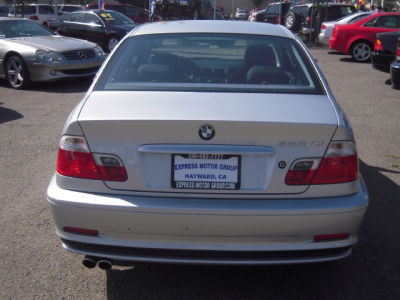 2003 BMW 325  Ci