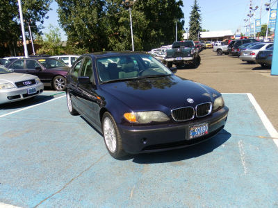 2004 BMW 325  i