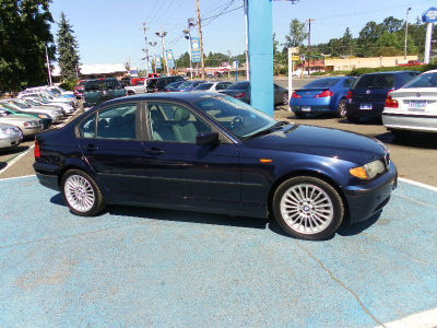 2004 BMW 325  i