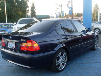2004 BMW 325  i