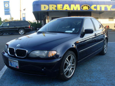 2004 BMW 325  i