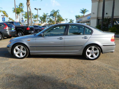 2005 BMW 325  i