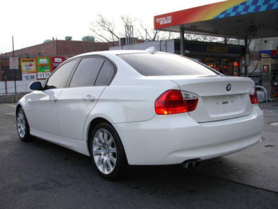 2006 BMW 325  xi