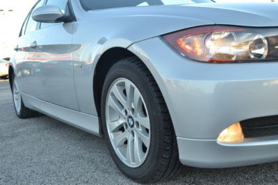2006 BMW 325  i