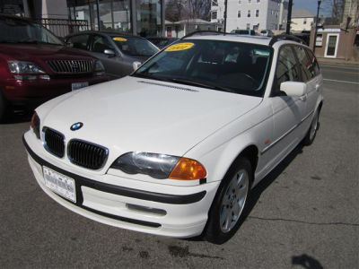 2001 BMW 325  i