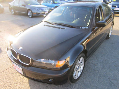 2005 BMW 325  i