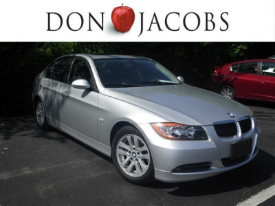 2006 BMW 325  i