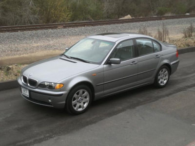 2005 BMW 325  i