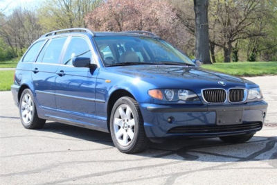 2004 BMW 325  xiT